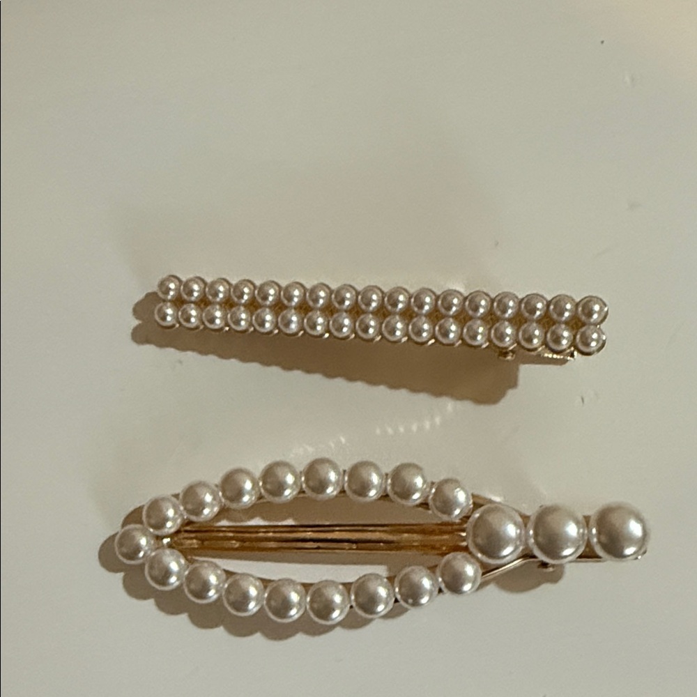 Elegant Pearl Hair Clips